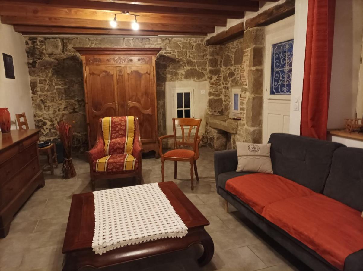 Gite Le Coumis 1370 Saint-Salvy-de-la-Balme Exterior photo